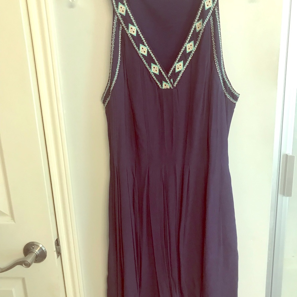 Sleeveless dress for all occasions